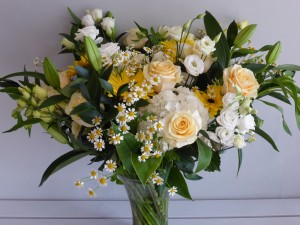 http://www.janwatters.com/shop/bouquets/peaches-and-cream/
